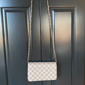 Checker Print Crossbody Bag with Gold Chain Strap - Cream/Gray